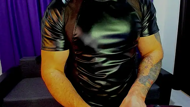 Snapshot of Anthony_Hard chatting on 12.24.24 Anthony Hard online show from 12.24.24