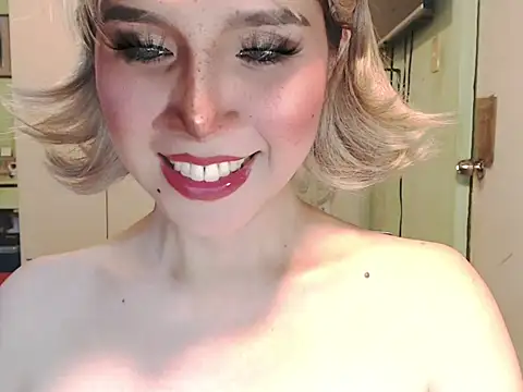 Snapshot of Ezradeliciosa chatting on 04.09.26 Ezradeliciosa online show from 04.09.26