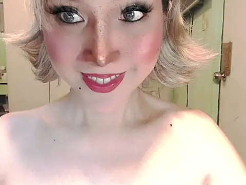 Snapshot of Ezradeliciosa chatting on 05.02.26 Ezradeliciosa online show from 05.02.26