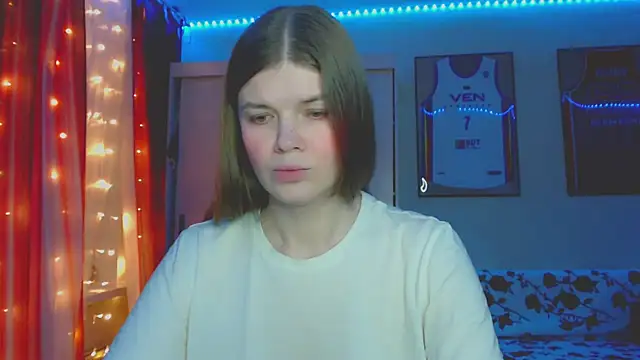 Snapshot of Klementa chatting on 09.08.25 Klementa online show from 09.08.25