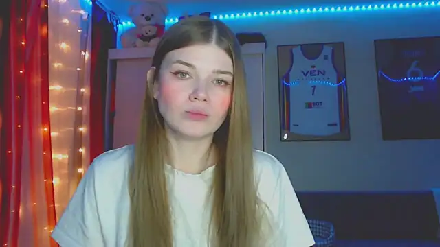 Snapshot of Klementa chatting on 02.13.26 Klementa online show from 02.13.26