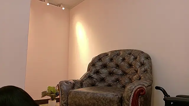 Snapshot of niky_smit chatting on 03.14.25 niky smit online show from 03.14.25