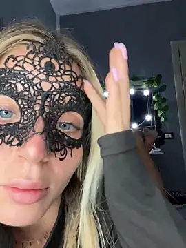 Snapshot of Alba_bianca chatting on 01.02.25 Alba bianca online show from 01.02.25