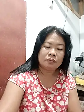 Snapshot of lickmepussy21 chatting on 12.19.25 lickmepussy21 online show from 12.19.25