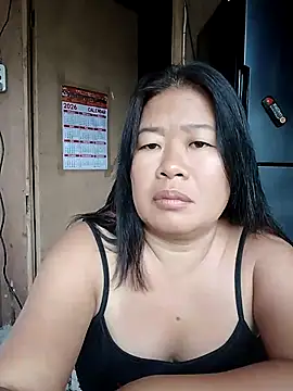 Snapshot of lickmepussy21 chatting on 03.04.26 lickmepussy21 online show from 03.04.26