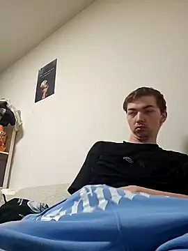 Snapshot of BigJuicy18cm chatting on 02.26.25 BigJuicy18cm online show from 02.26.25