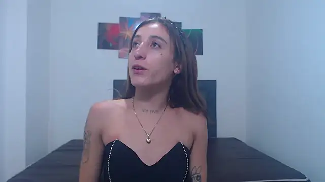 Snapshot of andreahhill chatting on 09.27.25 andreahhill online show from 09.27.25