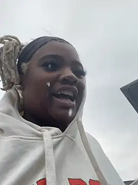 Snapshot of Indigo-love23 chatting on 02.20.25 Indigo-love23 online show from 02.20.25