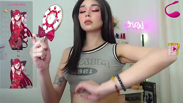 Snapshot of Salsallita chatting on 09.27.25 Salsallita online show from 09.27.25