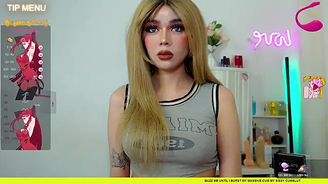 Snapshot of Salsallita chatting on 11.21.25 Salsallita online show from 11.21.25