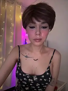 Snapshot of Salsallita chatting on 12.05.25 Salsallita online show from 12.05.25