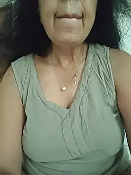 Snapshot of Susannemilf chatting on 05.29.26 Susannemilf online show from 05.29.26