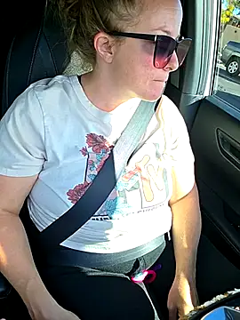 julimonroe online show from 09.29.25