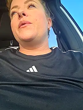 julimonroe online show from 04.06.26