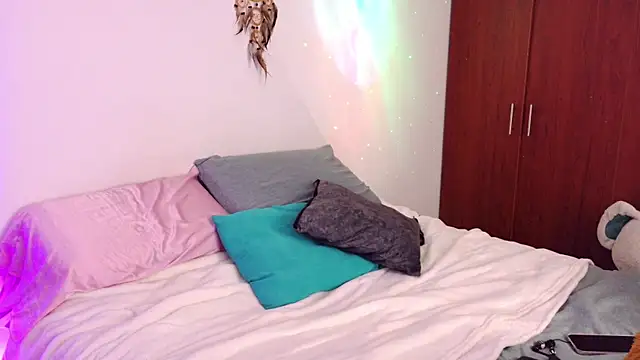 Lia Tinez online show from 12.19.25