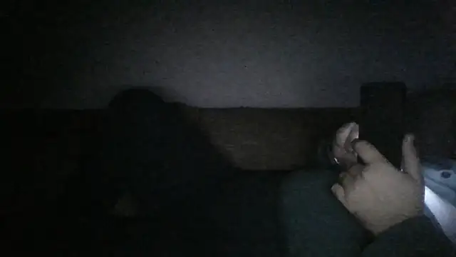 Snapshot of Anderrust chatting on 11.04.25 Anderrust online show from 11.04.25