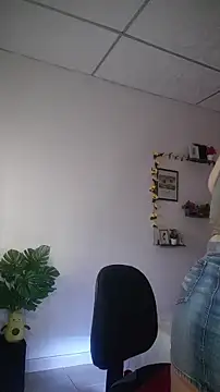 lorenitabella online show from 01.07.26