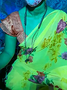 Snapshot of XBHUUME chatting on 01.21.25 XBHUUME online show from 01.21.25