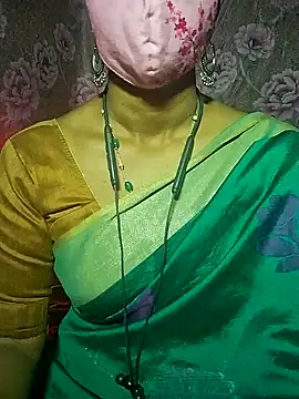 Snapshot of XBHUUME chatting on 01.23.25 XBHUUME online show from 01.23.25