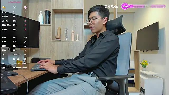 Jacob-Evans  online show from 01.05.25