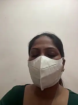 Snapshot of katrina_0143 chatting on 12.17.25 katrina 0143 online show from 12.17.25