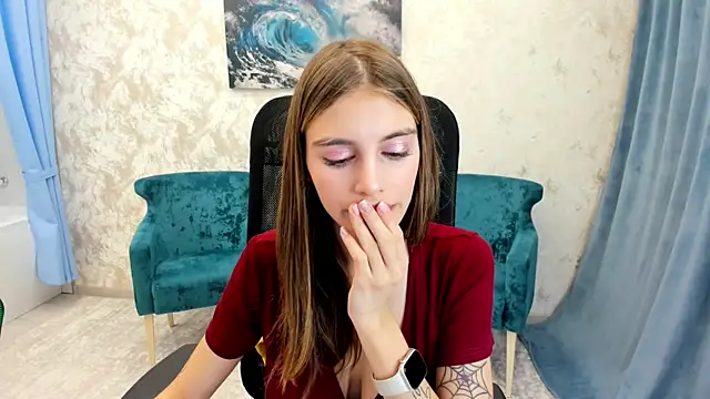 Snapshot of RedLipse chatting on 01.28.25 RedLipse online show from 01.28.25