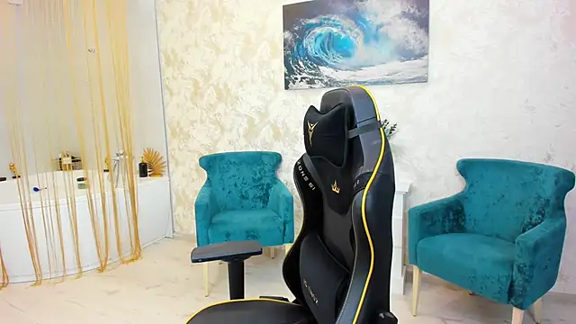 Snapshot of RedLipse chatting on 09.09.25 RedLipse online show from 09.09.25