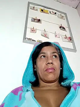 Snapshot of Molly_newman6 chatting on 10.29.25 Molly newman6 online show from 10.29.25