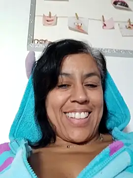 Snapshot of Molly_newman6 chatting on 10.29.25 Molly newman6 online show from 10.29.25