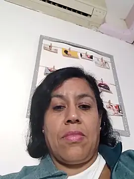 Snapshot of Molly_newman6 chatting on 11.03.25 Molly newman6 online show from 11.03.25