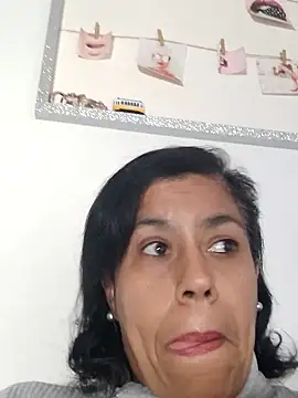 Snapshot of Molly_newman6 chatting on 11.11.25 Molly newman6 online show from 11.11.25