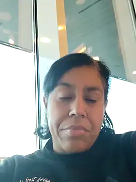 Snapshot of Molly_newman6 chatting on 11.18.25 Molly newman6 online show from 11.18.25