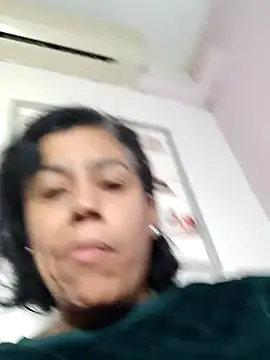 Snapshot of Molly_newman6 chatting on 11.20.25 Molly newman6 online show from 11.20.25