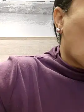 Snapshot of Molly_newman6 chatting on 11.30.25 Molly newman6 online show from 11.30.25