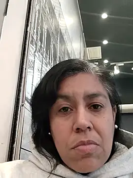 Snapshot of Molly_newman6 chatting on 12.02.25 Molly newman6 online show from 12.02.25