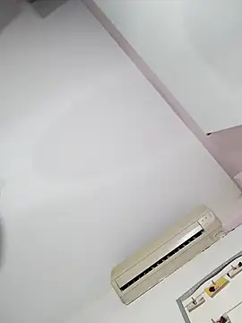 Snapshot of Molly_newman6 chatting on 12.14.25 Molly newman6 online show from 12.14.25