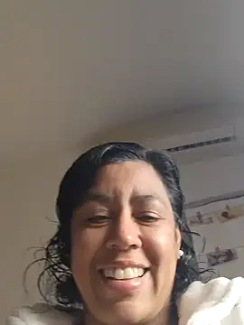 Snapshot of Molly_newman6 chatting on 12.18.25 Molly newman6 online show from 12.18.25