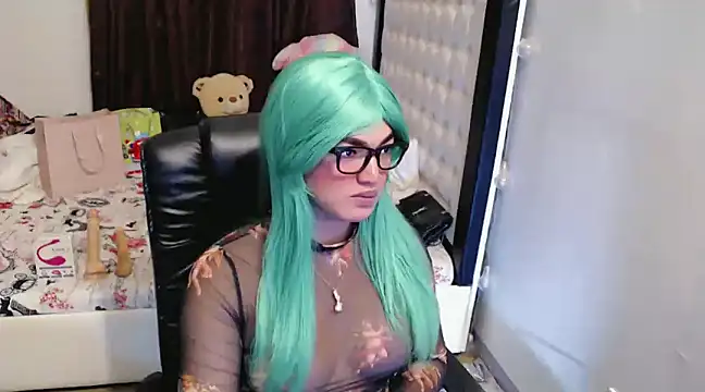 Snapshot of Goddess_Sarah chatting on 12.30.24 Goddess Sarah online show from 12.30.24