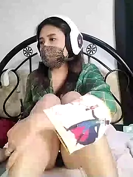  Shimmerlyn  online show from 01.12.25