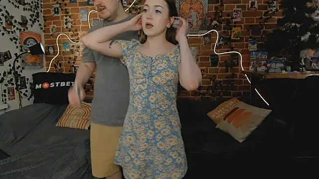 Snapshot of yamy_yamy_yamy chatting on 12.28.24 yamy yamy yamy online show from 12.28.24