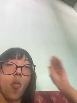 Snapshot of Karmakuro chatting on 09.09.25 Karmakuro online show from 09.09.25