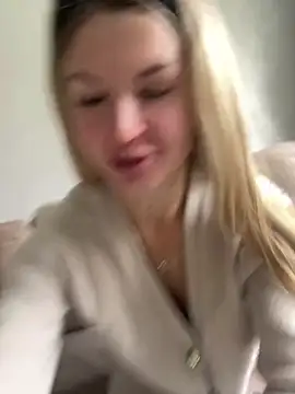 AngelMiaM online show from 04.28.26