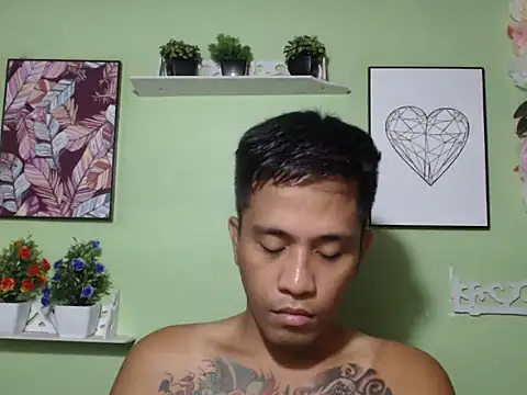 Thyler08 online show from 09.19.25