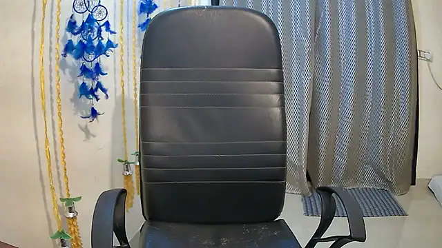 Snapshot of avav_love chatting on 09.09.25 avav love online show from 09.09.25