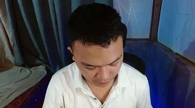 Snapshot of xsweetasian69x chatting on 01.05.25 xsweetasian69x online show from 01.05.25