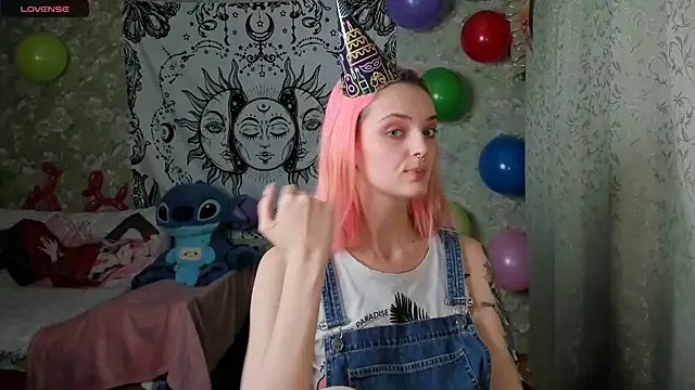 Cutie Adelia online show from 12.12.24