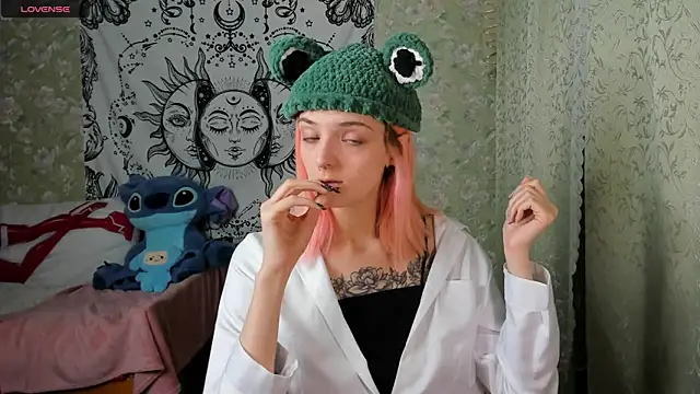 Cutie Adelia online show from 01.16.25