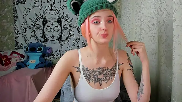 Cutie Adelia online show from 02.04.25