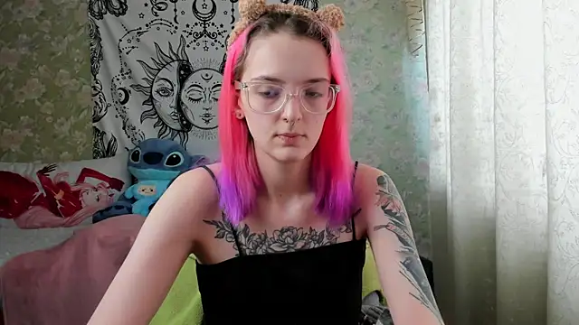 Cutie Adelia online show from 02.28.25