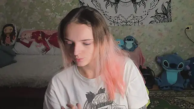 Cutie Adelia online show from 10.06.25